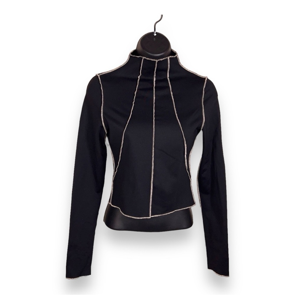 MEDIUM AARON AND AMBER CROP TOP BLACK BEIGE LONG SLEEVE STRETCH